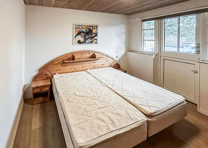 4 Bedroom Amazing In Semesterbostad